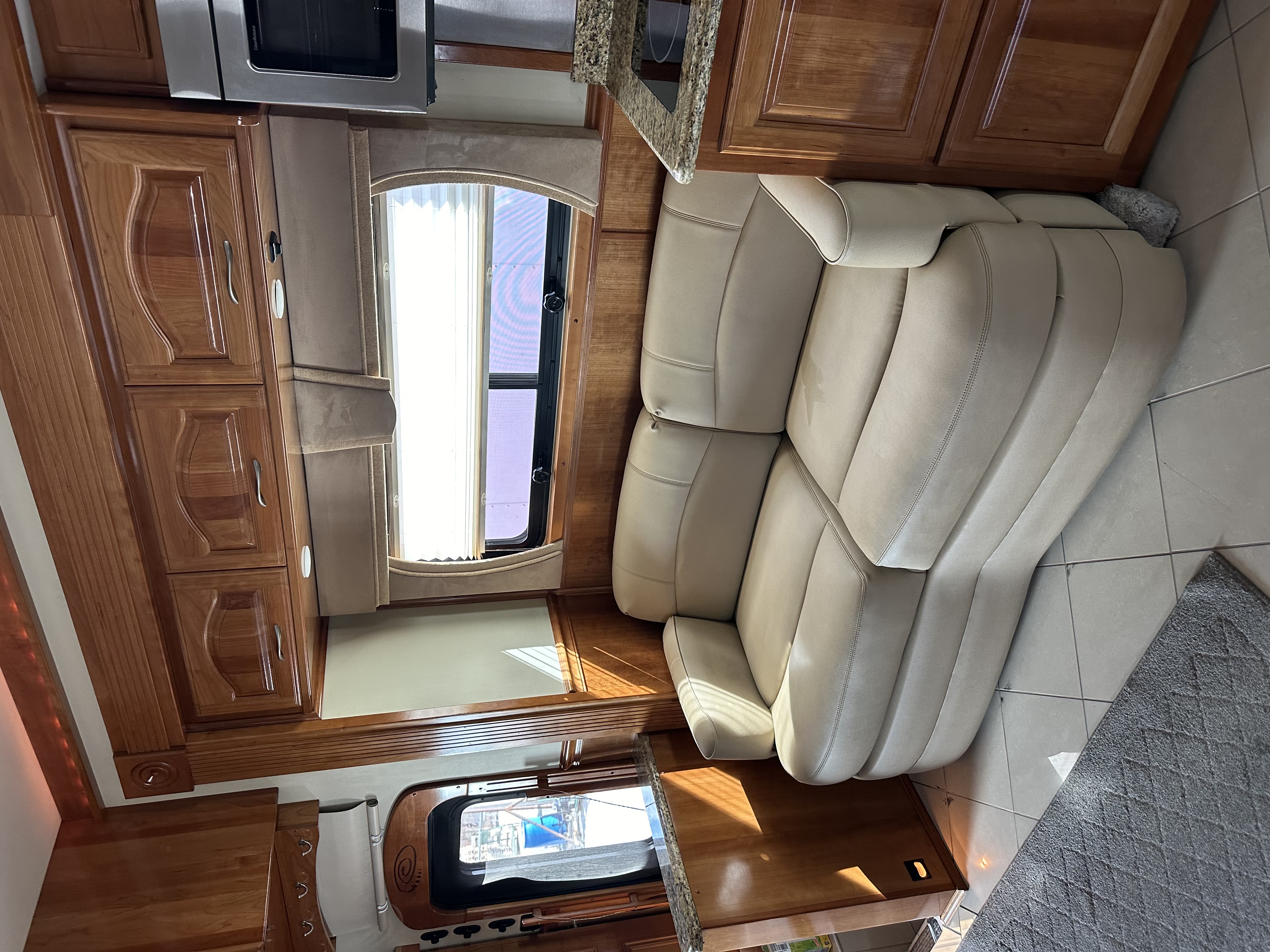 Used 2010 Renegade 45' Motorcoach
